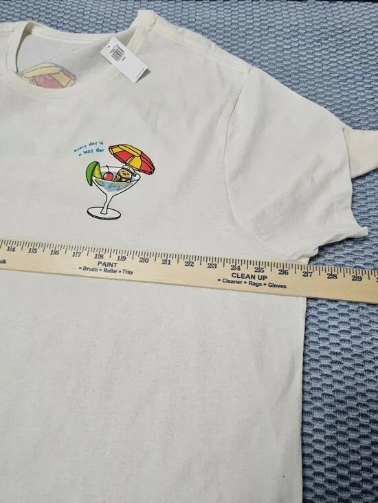 NWT Old Navy Gudetama Lazy Egg Graphic Tee Men's Light Cream Beach Sanrio 3XL - Picture 5 of 7